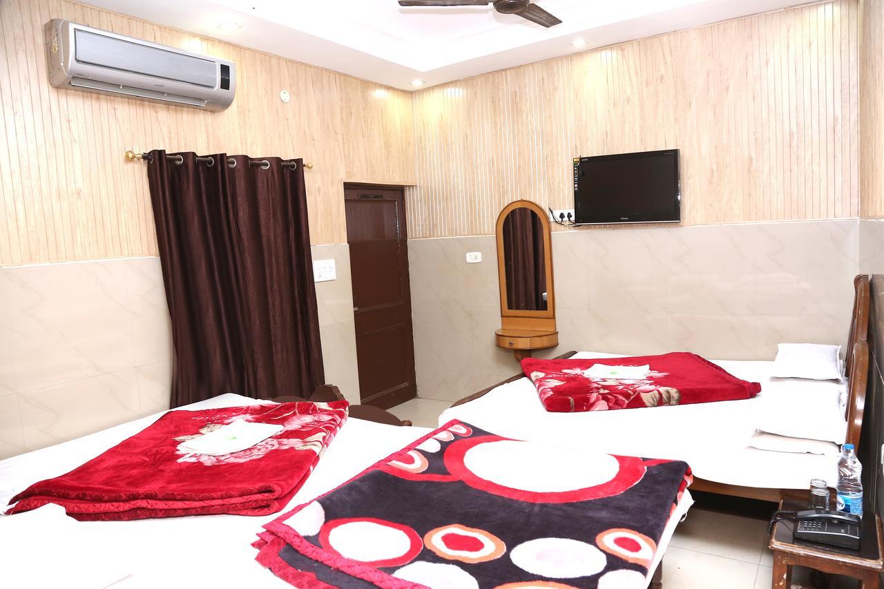 Swagat Hotel Amritsar Esterno foto
